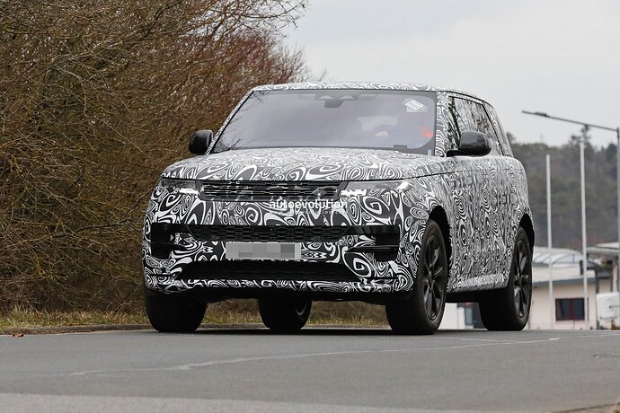 supercilious-range-rover-sport-is-almost-ready-to-put-pressure-on-the-german-establishment_3