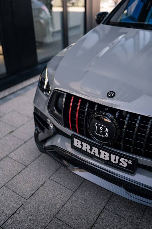 https___media.brabus.com__Resources_Persistent_b_7_2_a_b72ad290f7f4ea4aebd66a2b2dc00fcbfe5cd11d_BRABUS 900 ROCKET EDITION Düsseldorf (8)