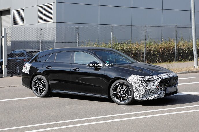 facelifted-2024-mercedes-benz-cla-getting-ready-to-rile-the-audi-a3-sedan-bmw-2er-coupe_17