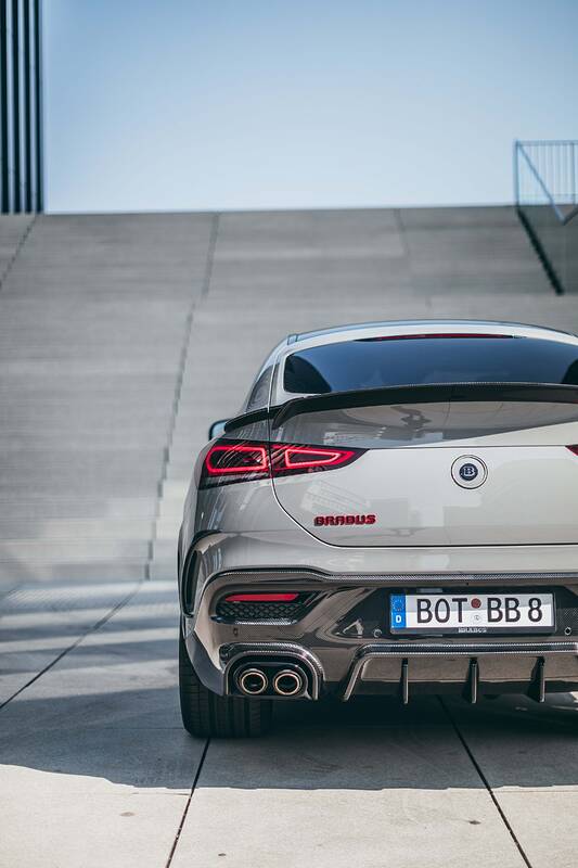 https___media.brabus.com__Resources_Persistent_e_4_e_0_e4e0d5af803c5fb519ced5fb315e1aeee71ac43c_BRABUS 900 ROCKET EDITION outdoor (54)