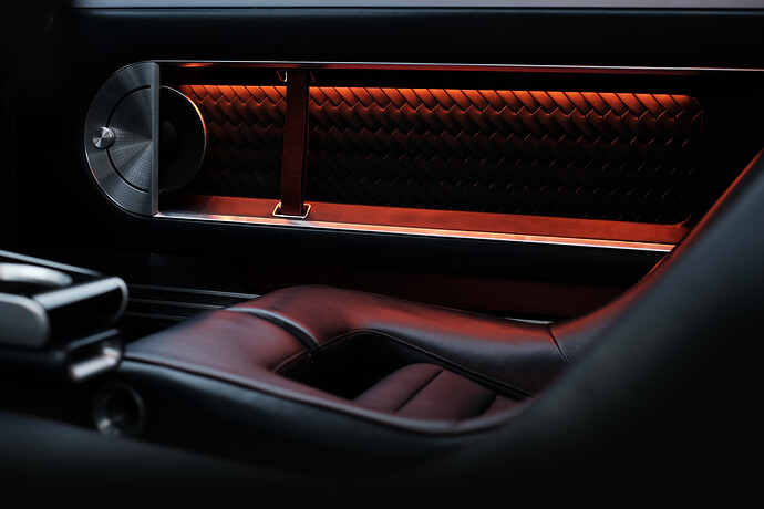 45693-HyundaiMotorShowcasesHeritageSeriesPONYasIconofDesignInnovation