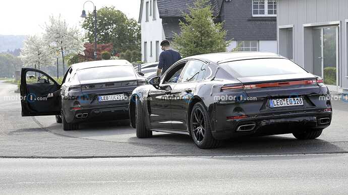 2024-porsche-panamera-spy-shots-nurburgring (7)