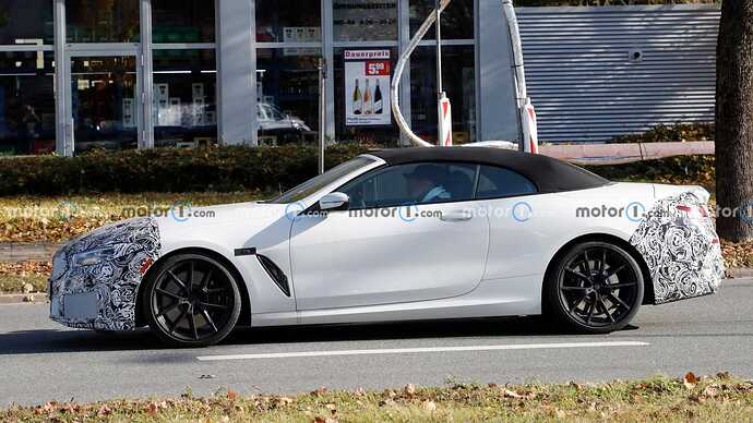2023-bmw-8-series-convertible-side-view-spy-photo (9)