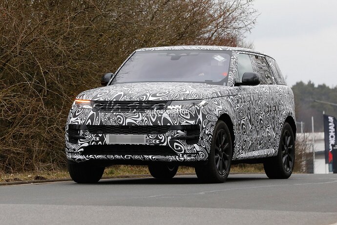 supercilious-range-rover-sport-is-almost-ready-to-put-pressure-on-the-german-establishment_4