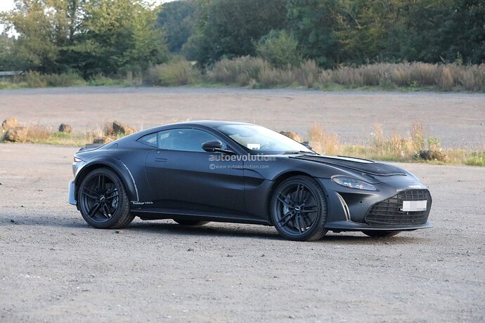 2023-aston-martin-v12-vantage-spied-with-central-exhaust-system-debut-imminent_1