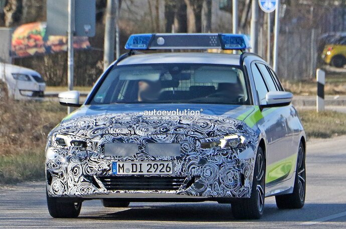 2023-bmw-3-series-touring-police-car-looks-serious-debut-is-probably-imminent_11