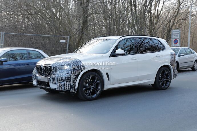 2023-bmw-x5-lci-prototype-shows-its-much-slimmer-laser-led-lights_6