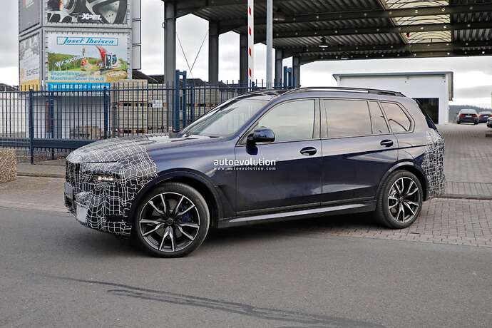 2022-bmw-x7-facelift-gains-production-lights-do-you-like-it-better-now_7