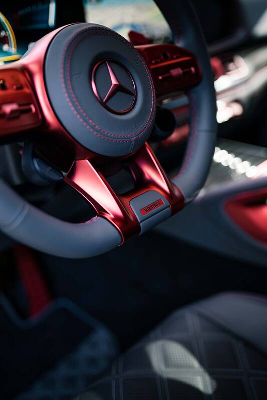 https___media.brabus.com__Resources_Persistent_2_8_d_e_28de01f084e6b899ecf548e8533a2dc35a900335_BRABUS 900 ROCKET EDITION Düsseldorf (12)