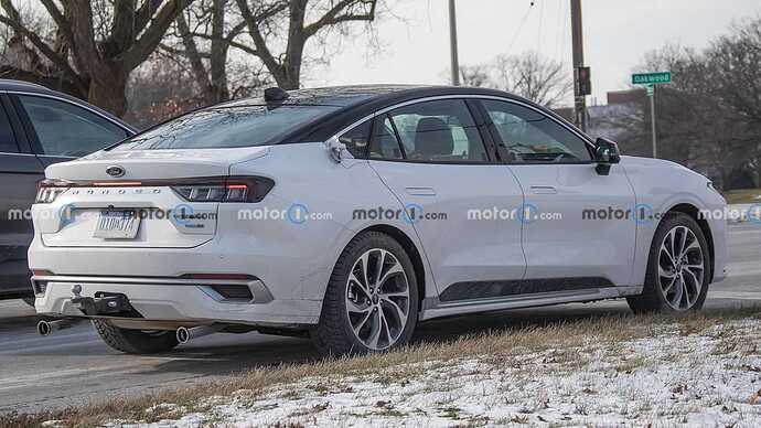 2023-ford-mondeo-fusion-spy-shots (13)