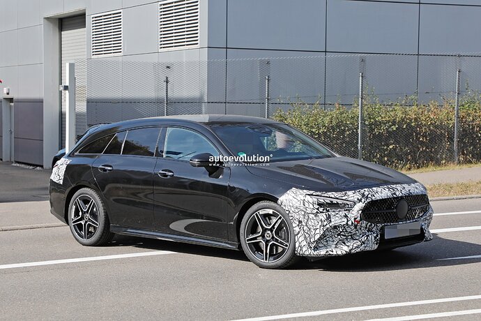 facelifted-2024-mercedes-benz-cla-getting-ready-to-rile-the-audi-a3-sedan-bmw-2er-coupe_16