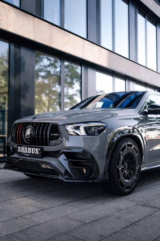 https___media.brabus.com__Resources_Persistent_d_3_3_e_d33e88a036ea3937b9e22096a0333e9ae03462d5_BRABUS 900 ROCKET EDITION Düsseldorf (4)