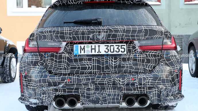 new-2023-bmw-m3-touring-spy-shots (12)