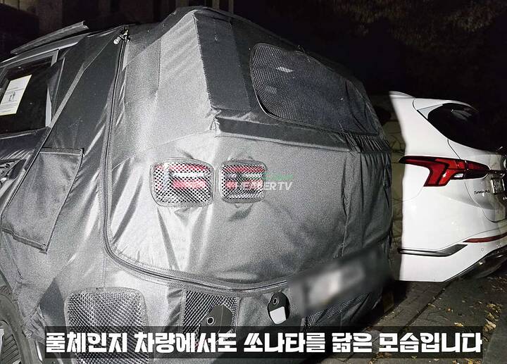 2025-hyundai-venue-new-gen-spied-first-time-3