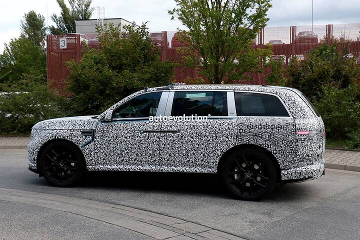 imgi_67_2027-genesis-gv90-spied-with-purportedly-optional-coach-doors-open_21