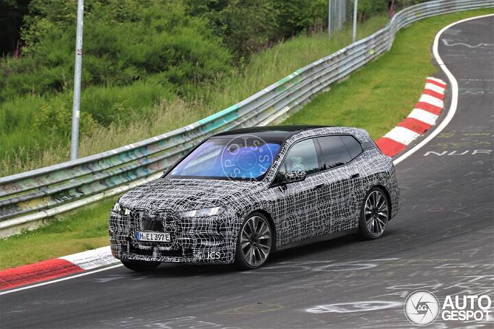 bmw-ix-m70-132bb-c151103072024123546_1