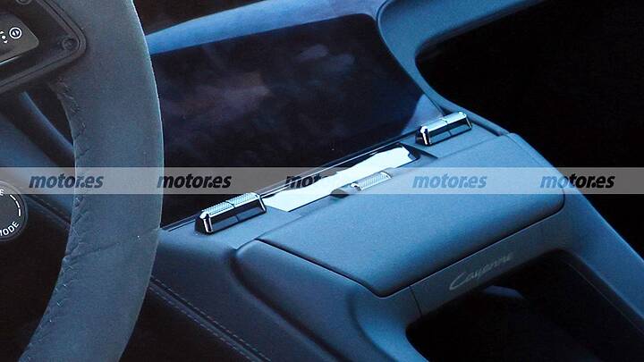 Finally revealed! The new electric Porsche Cayenne reveals its interior (and its new face, too)
