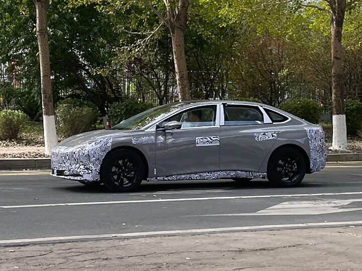 2026 Hongqi EH5__ChxkPmb2IU6AC_WuAATFdzxuW-E289