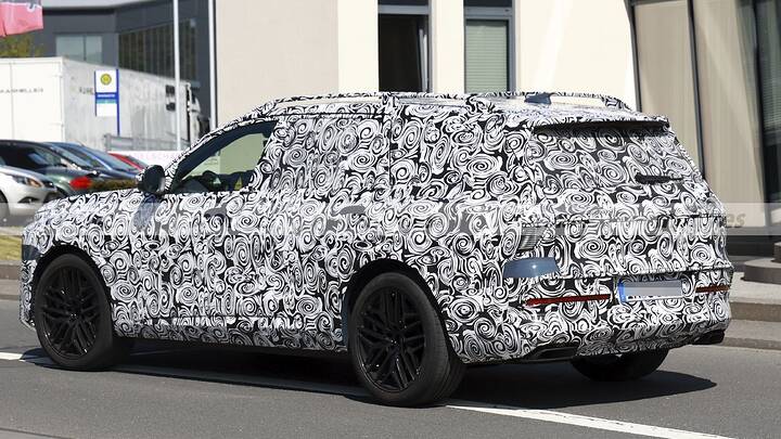 audi-q9-2027-fotos-espia-nurburgring-2025108171-1747308314_20