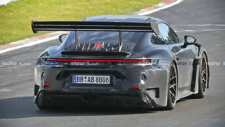 porsche-911-gt3-rs-facelift-2026-newcarscoops-(11)