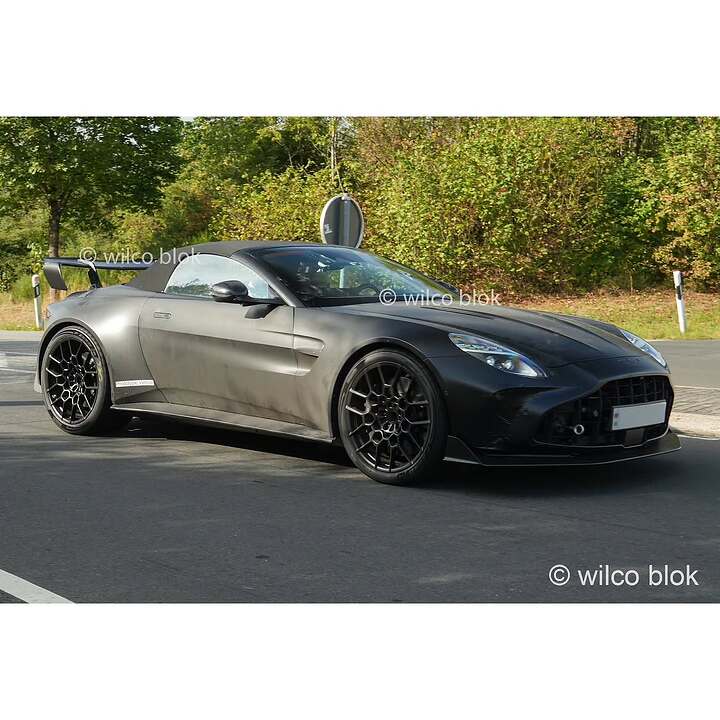 Roadster version of the Aston Martin Vantage RS spied!#Astonmartin #vantage #vantagers #Erlköni (1)