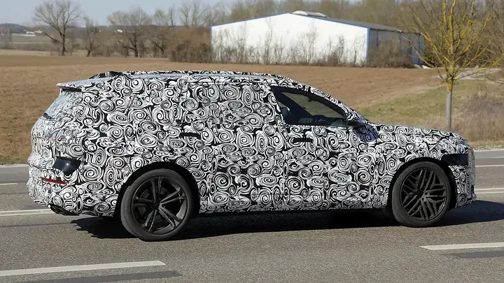 Audi Q9  - newcarscoops - 004