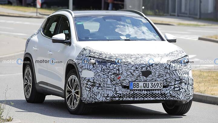 imgi_17_mercedes-gla-2027-newcarscoops