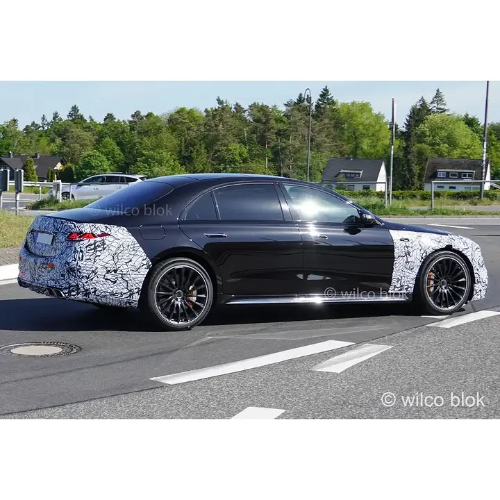 Mercedes-AMG S-class facelift spied!#Mercedes #amg #sclass #s63amg #mercedesamg #facelift #prototype #erlkönig #spyshot #carspy #nürburgring #Germany #german #luxury #dasbesteodernichts #thebestornothing (2)