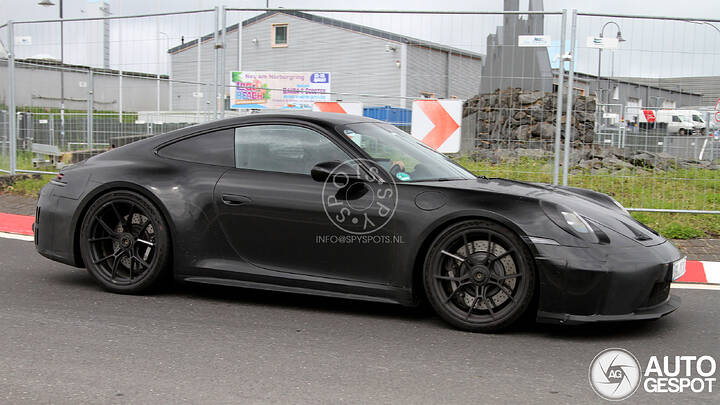 porsche-992-gt3-touring-mkii-c964123052024214921_2