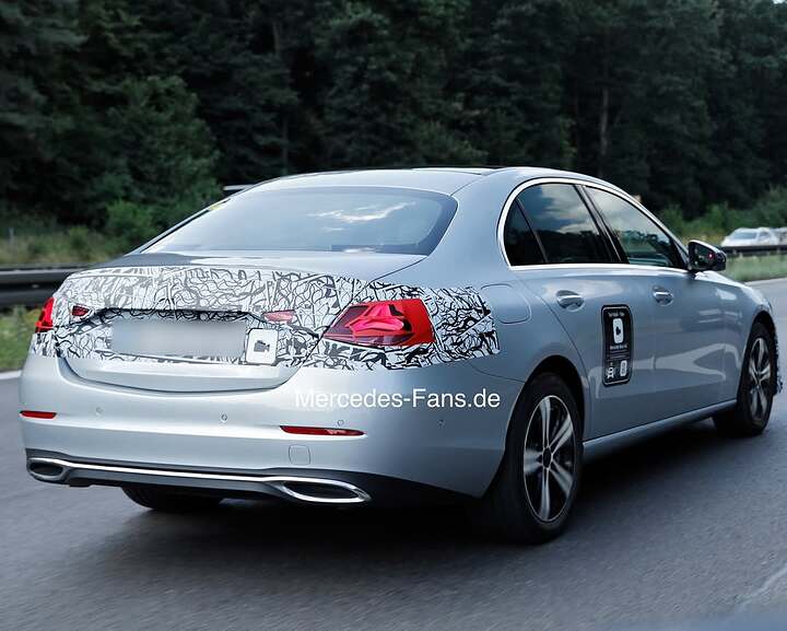 C-Klasse Modellpflege mit neuer Lampengrafik 🌟 #mib #meninbenz #mbfans #lebenzgefühl #mercedesf (1)