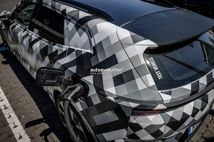 spy-photos-2027-polestar-4-suv-finally-shows-off-its-rear-window_newcarscoops_28