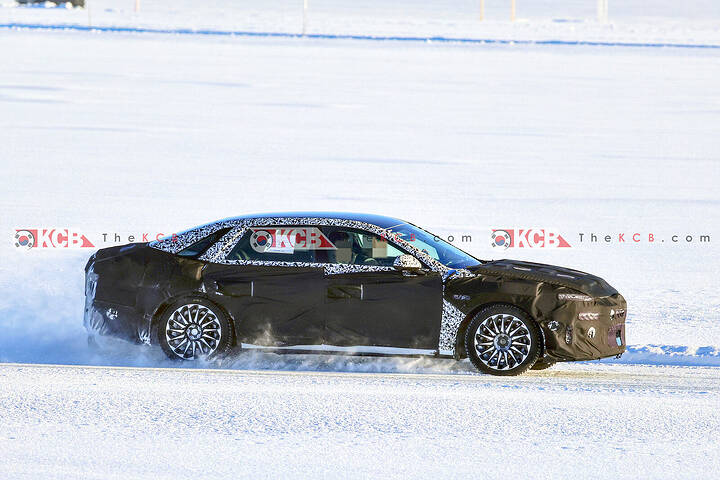 Hyundai Grandeur facelift Interior Reveals Pleos Connect infot0001