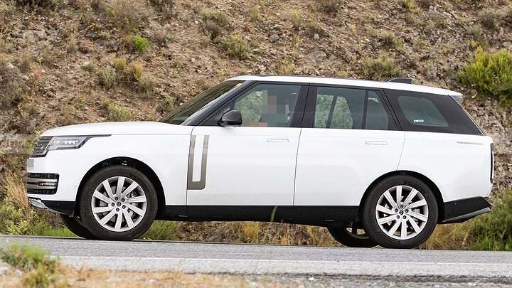 The new 2026 Range Rover hunted inside and out, the British SUV gets a 7-minute update