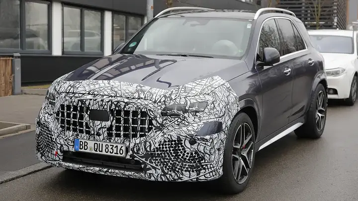 Mercedes-AMG GLE Facelift - front 3_4_mde0si
