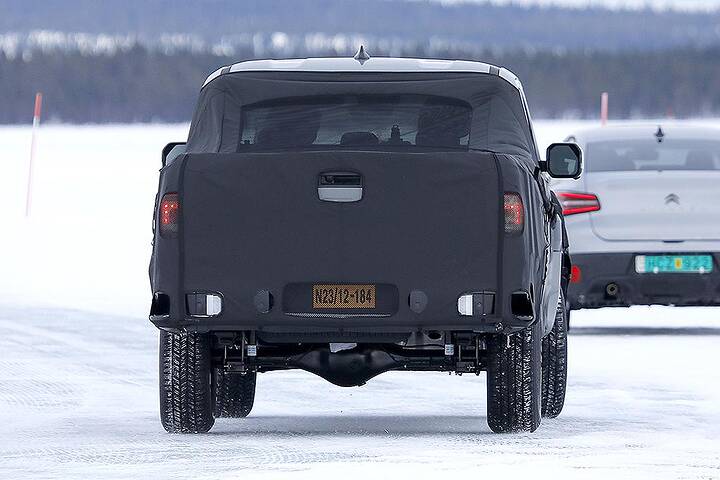 kia-tasman-spy-011