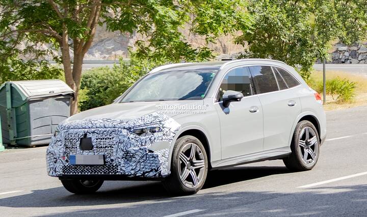 spy-photos-2027-mercedes-benz-glc-facelift-prototype-shows-finalized-exterior-design_4