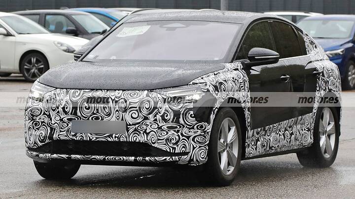 audi-q4-sportback-facelift-2026-fotos-espia-2025107924-1745923130_4