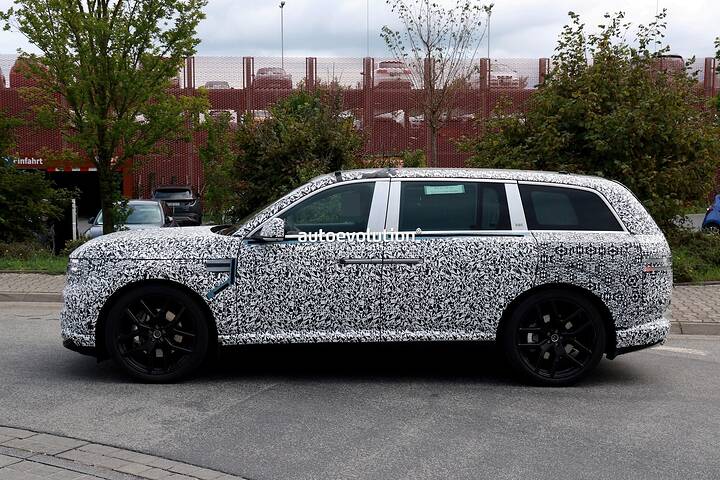 imgi_60_2027-genesis-gv90-spied-with-purportedly-optional-coach-doors-open_14