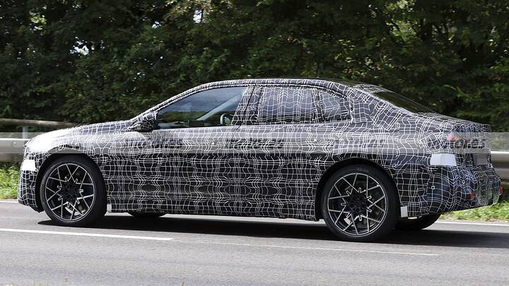 bmw-i3-2026-fotos-espia-luces-2025109934-1757017972_12