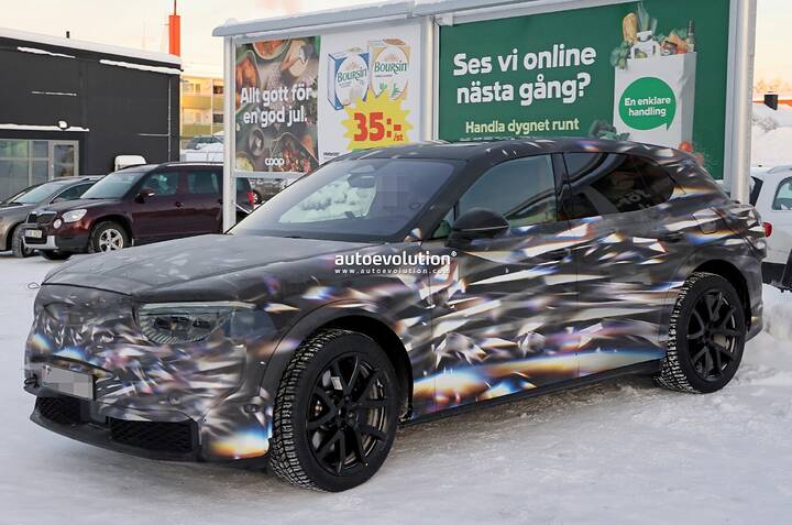 imgi_59_bentley-s-first-production-ev-shows-porsche-cayenne-electric-inspired-cockpit_8