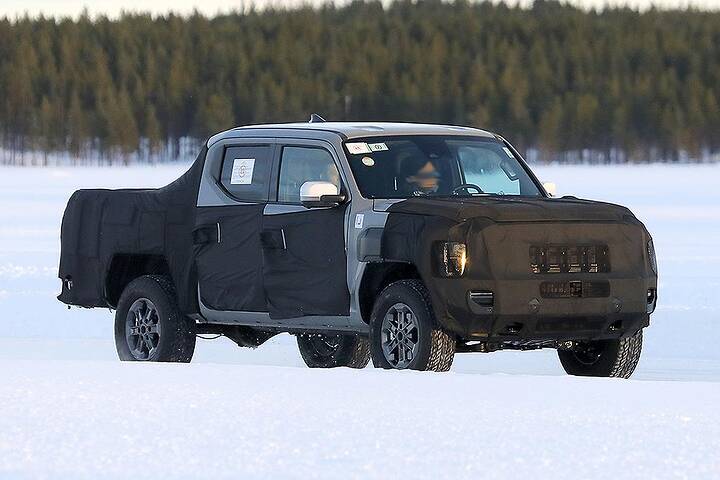 kia-tasman-spy-013