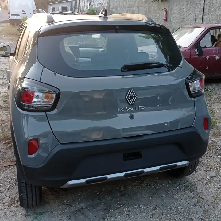 2027 Renault Kwid Facelift Spied_newcarscoops_b4acafca-4789-496c-b15f-0c92f7f070ec