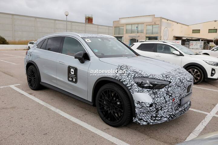 imgi_52_2027-mercedes-amg-glc-eq-spied-with-less-camouflage_7