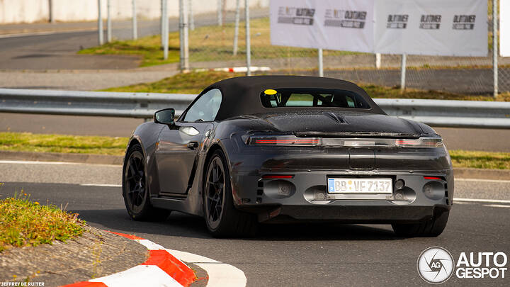 porsche-718-boxster-ev-2025-41e02-c720901122024153451_1