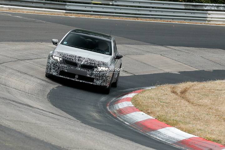 spy-photos-2027-bmw-i3-touring-prototype-gets-caught-testing-hard-on-the-nuerburgring-nordschleife_3