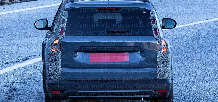 dacia-jogger-spyshot-3
