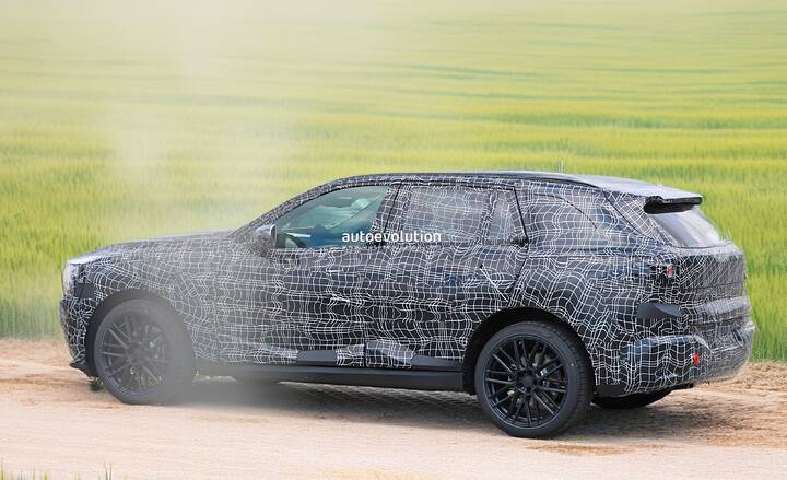 first-look-at-the-g65-bmw-x5-ix5-prototype-reveals-intriguing-design-details_3