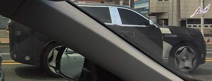 2027_GV90 Coach Door Two-Tone Model_newcarscoops_44440