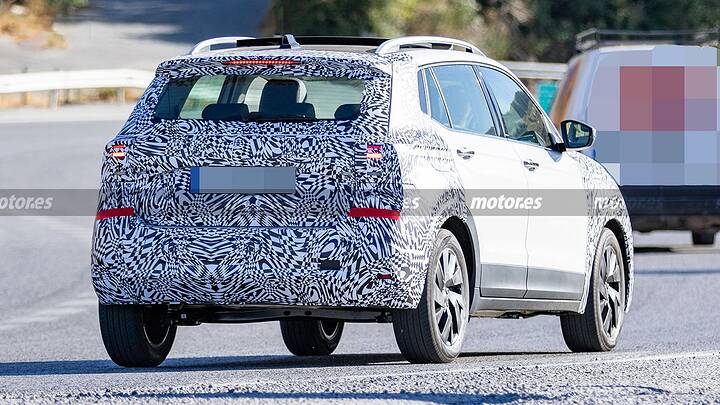 volkswagen-t-cross-2027-fotos-espia-2025109930-1757003563_14