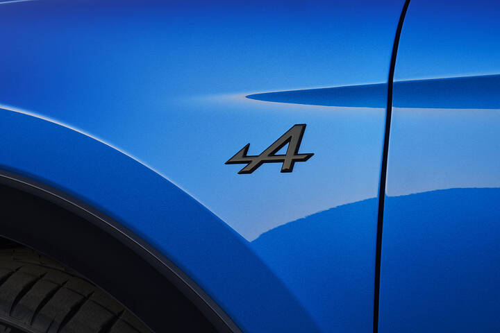 The all-new Alpine A390 will be priced_1665745